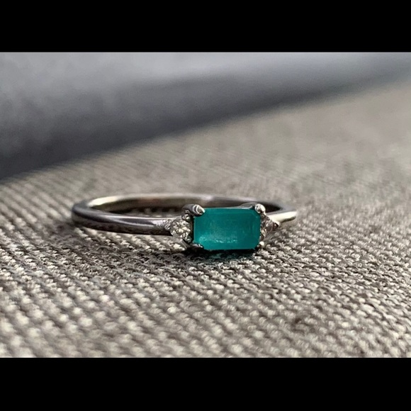 New 925 Sterling Silver Paraiba Tourmaline Ring - Picture 3 of 6